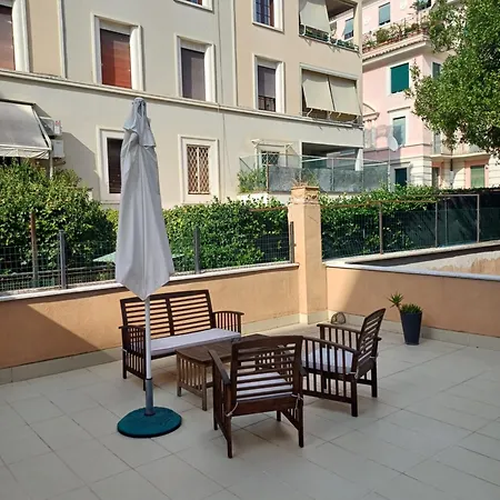 게스트하우스 And 4*