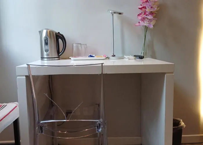 게스트하우스 And 4*